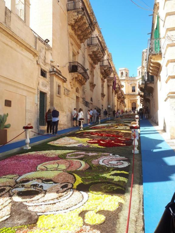 La Casa Re Basuli Villa Noto Kültér fotó